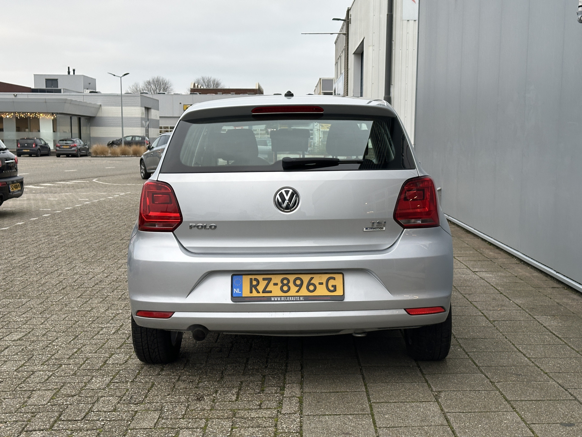 41822819-24.jpg